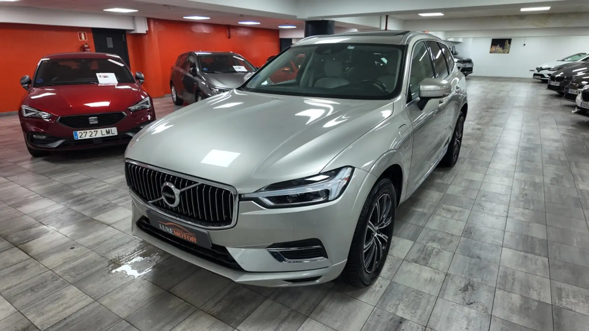 Volvo XC60 T8 Twin Inscription Beige - 1