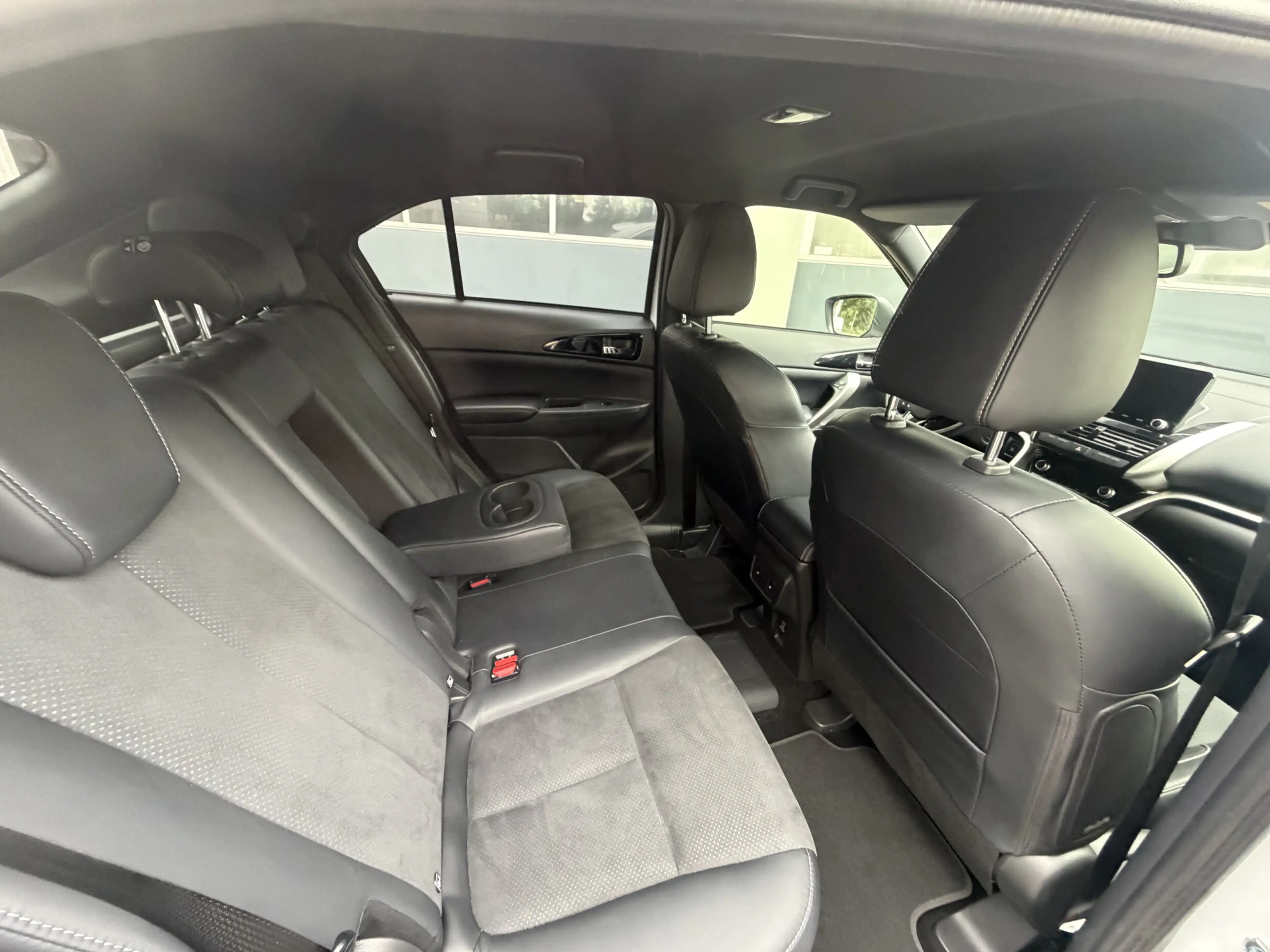 Mitsubishi Eclipse Cross 2.4 PHEV Executive Bj 2024 Km 36.147 Nap 1e eigena — photo 46