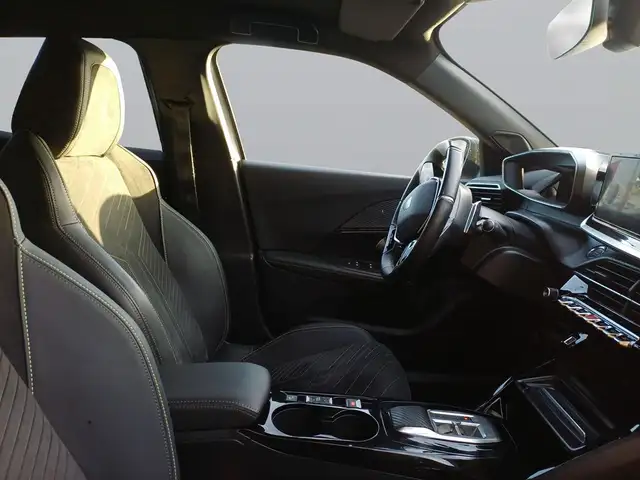Peugeot 2008 view 13