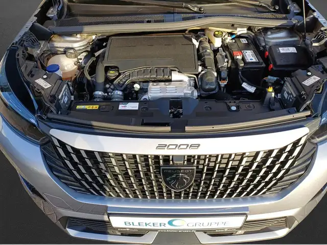 Peugeot 2008 view 8
