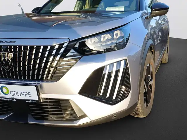 Peugeot 2008 view 11