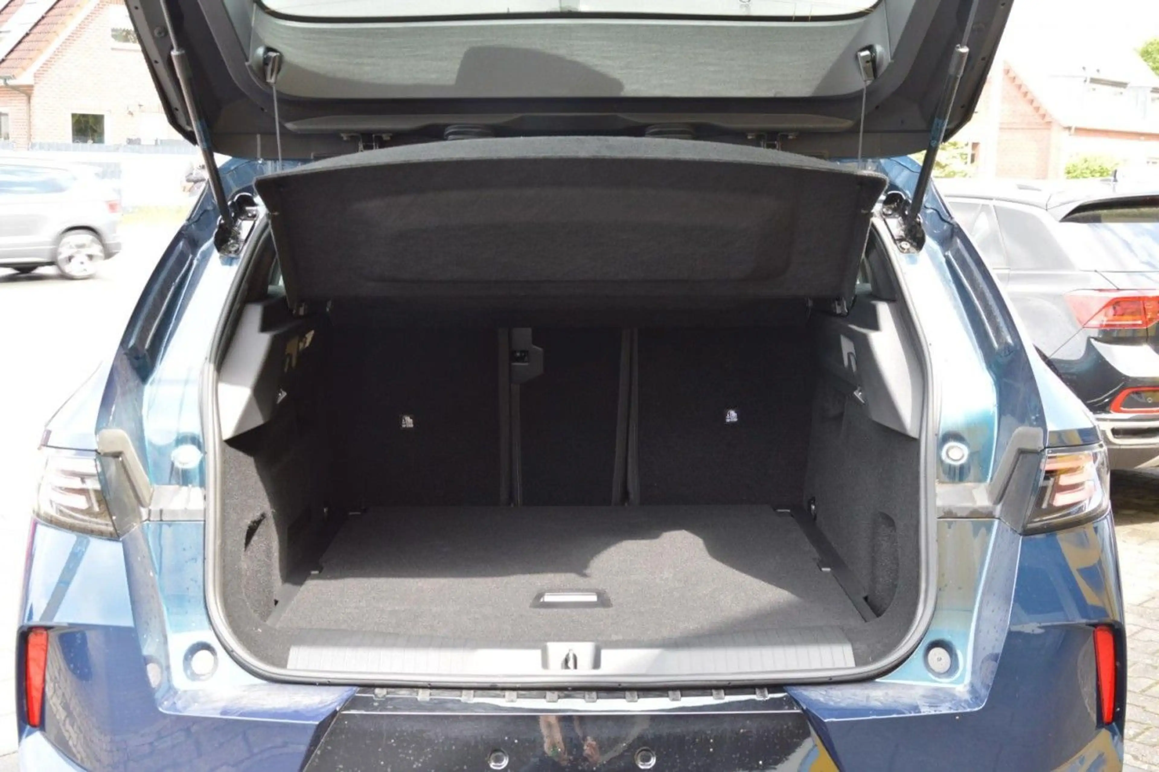 Opel Grandland Electric Edition/Navi/AHK/11kW OBC/sof — photo 9
