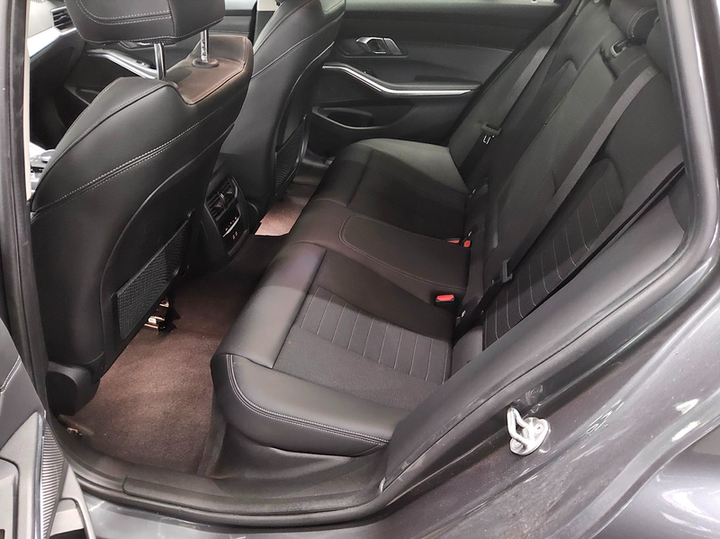 BMW 330 dA Touring xDr Sport-Line Navi LED LC prof. — photo 13