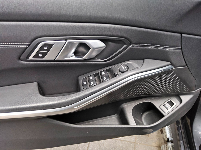 BMW 330 dA Touring xDr Sport-Line Navi LED LC prof. — photo 10