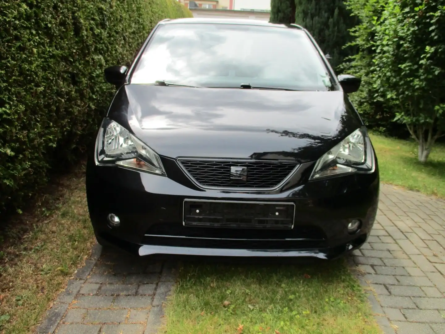 SEAT Mii Chic **DEEPBLACK**GRA**KLIMA**SHZ** Schwarz - 2