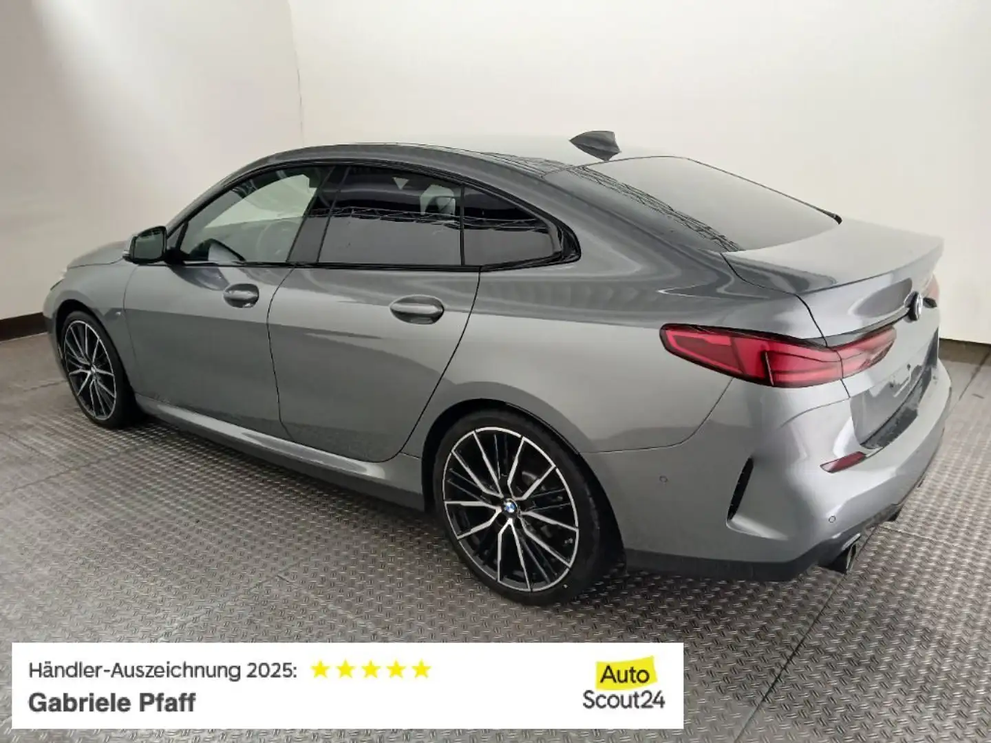 BMW 218 i Gran Coupe M Sport*DAB*Parkassist*LH*H/K*RFK*19Z Grau - 2