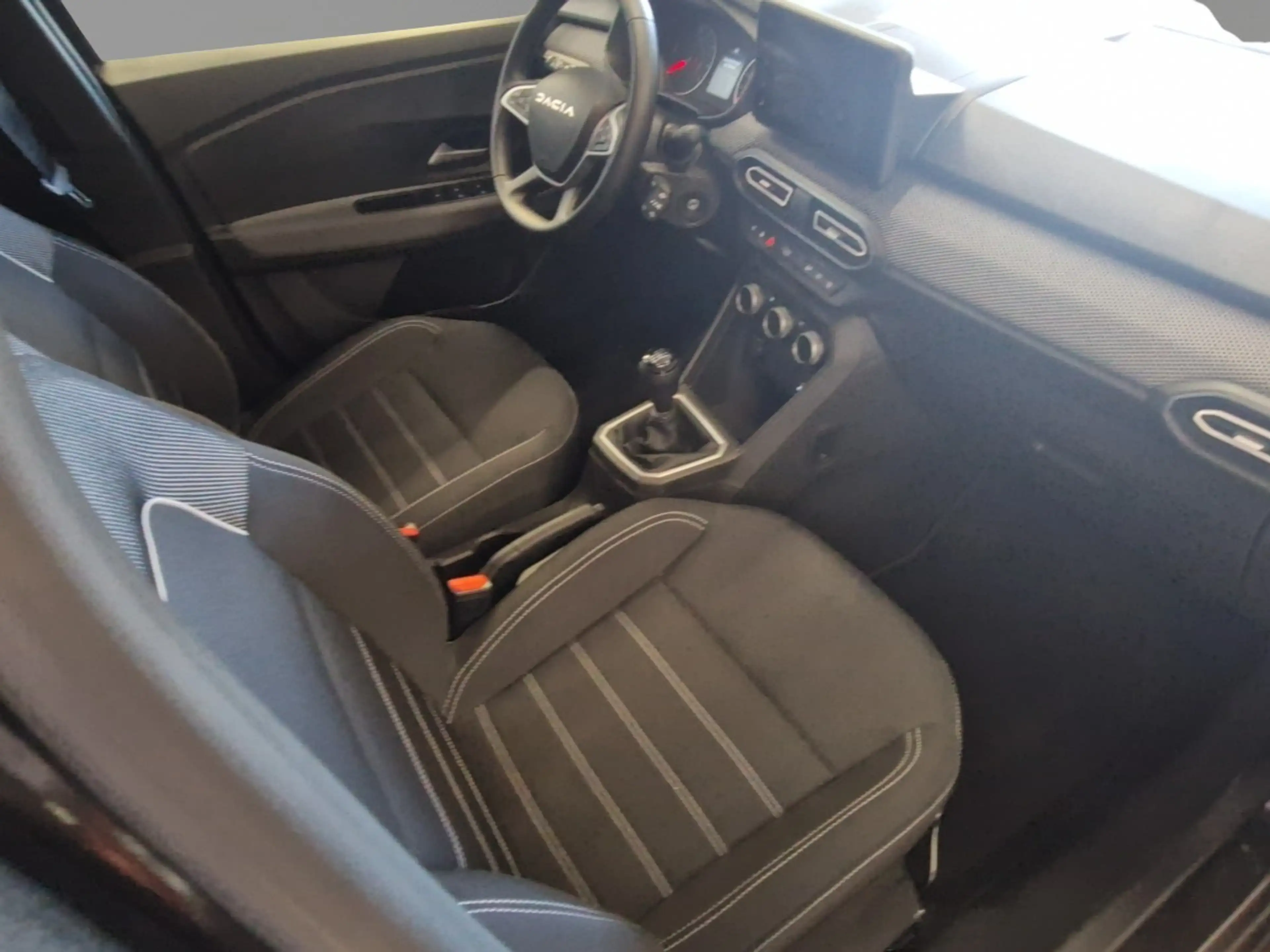 Dacia Jogger Expression TCe 110 — photo 6