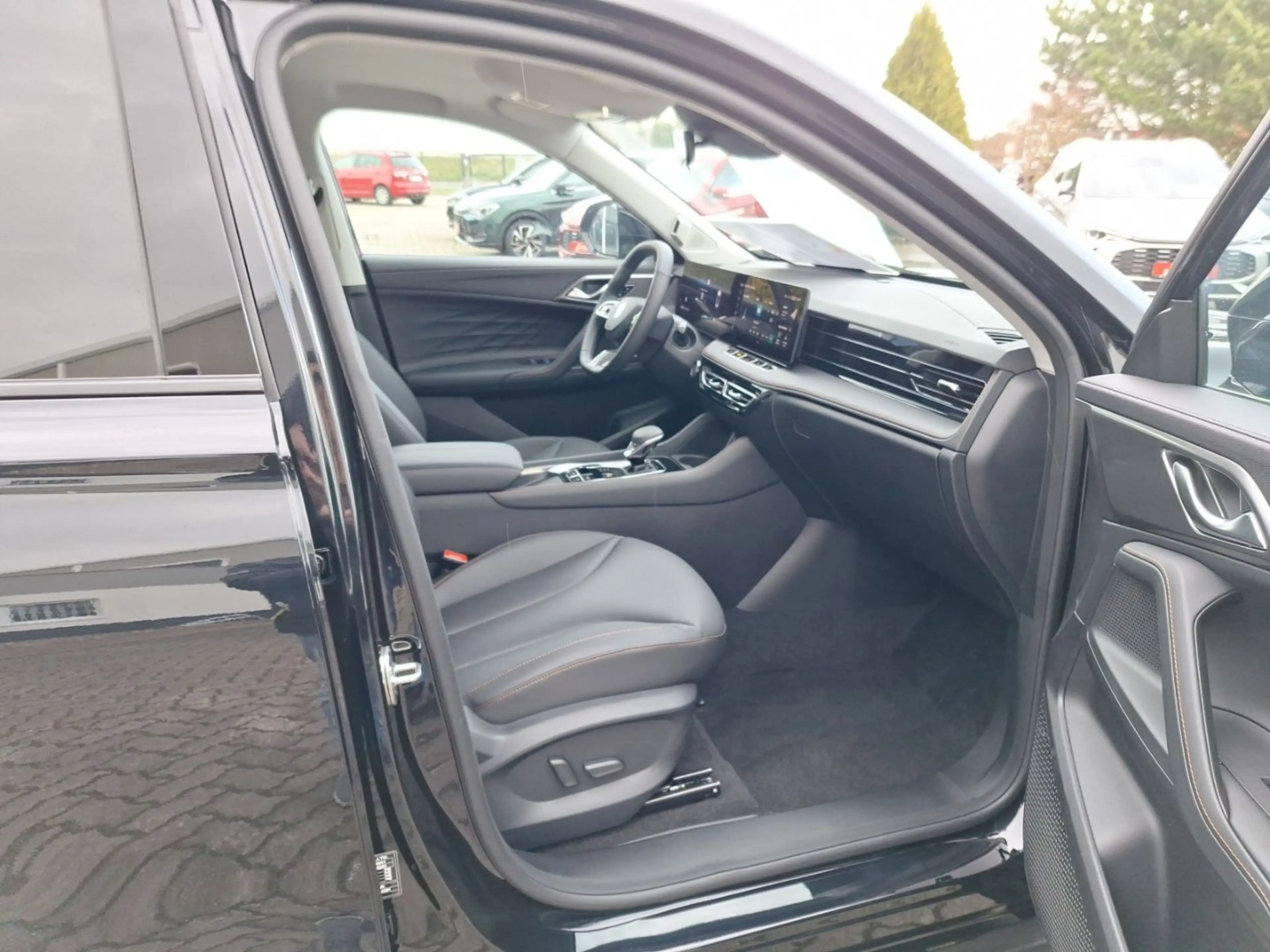 MG HS PHEV LUX 360° NAVI PDC SHZ LED LEDER — photo 9