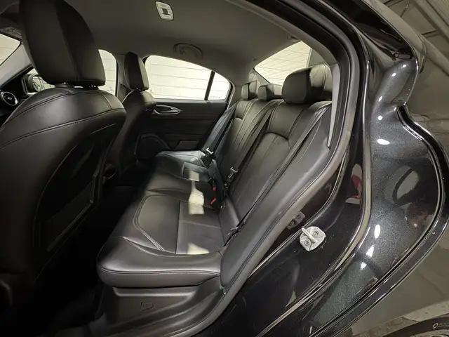 Alfa Romeo Giulia view 12