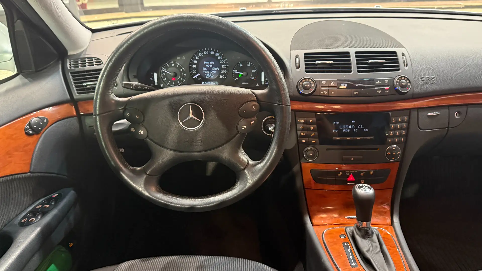 Mercedes-Benz E 220 E 220CDI Classic Aut. Classic Gris - 2