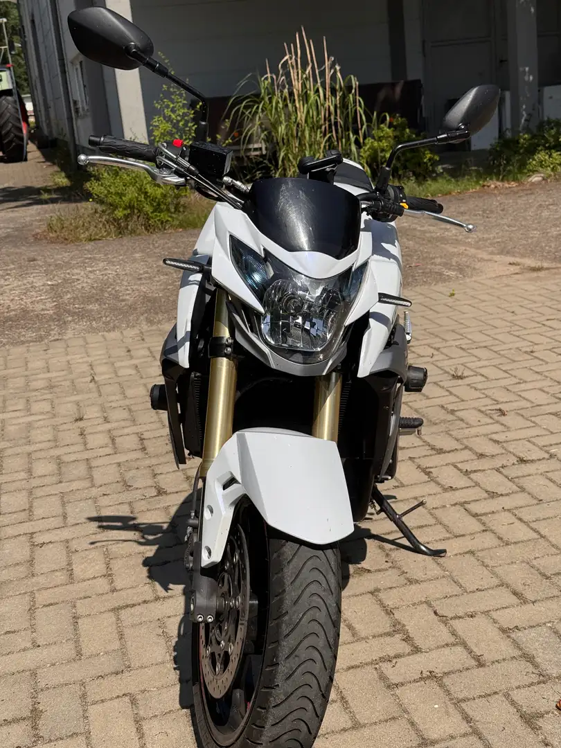 Suzuki GSR 750 Blanc - 1
