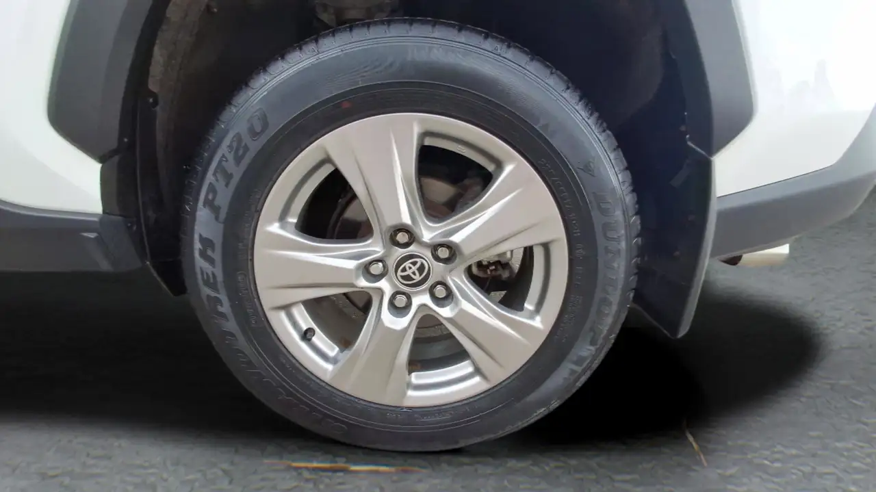 Toyota RAV 4 снимка Toyota RAV 4