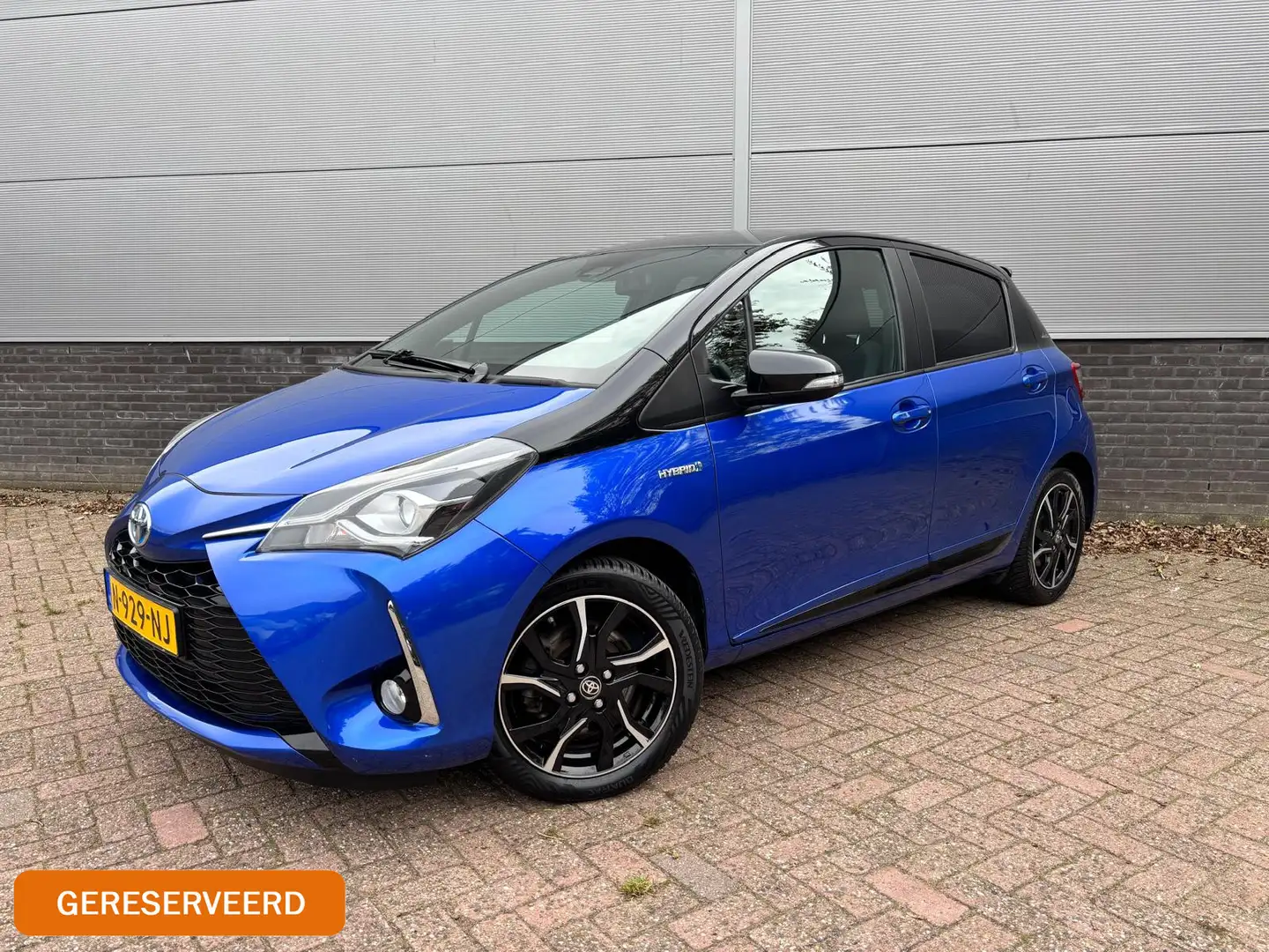 Toyota Yaris 1.5 Hybrid Bi-Tone Blauw - 1
