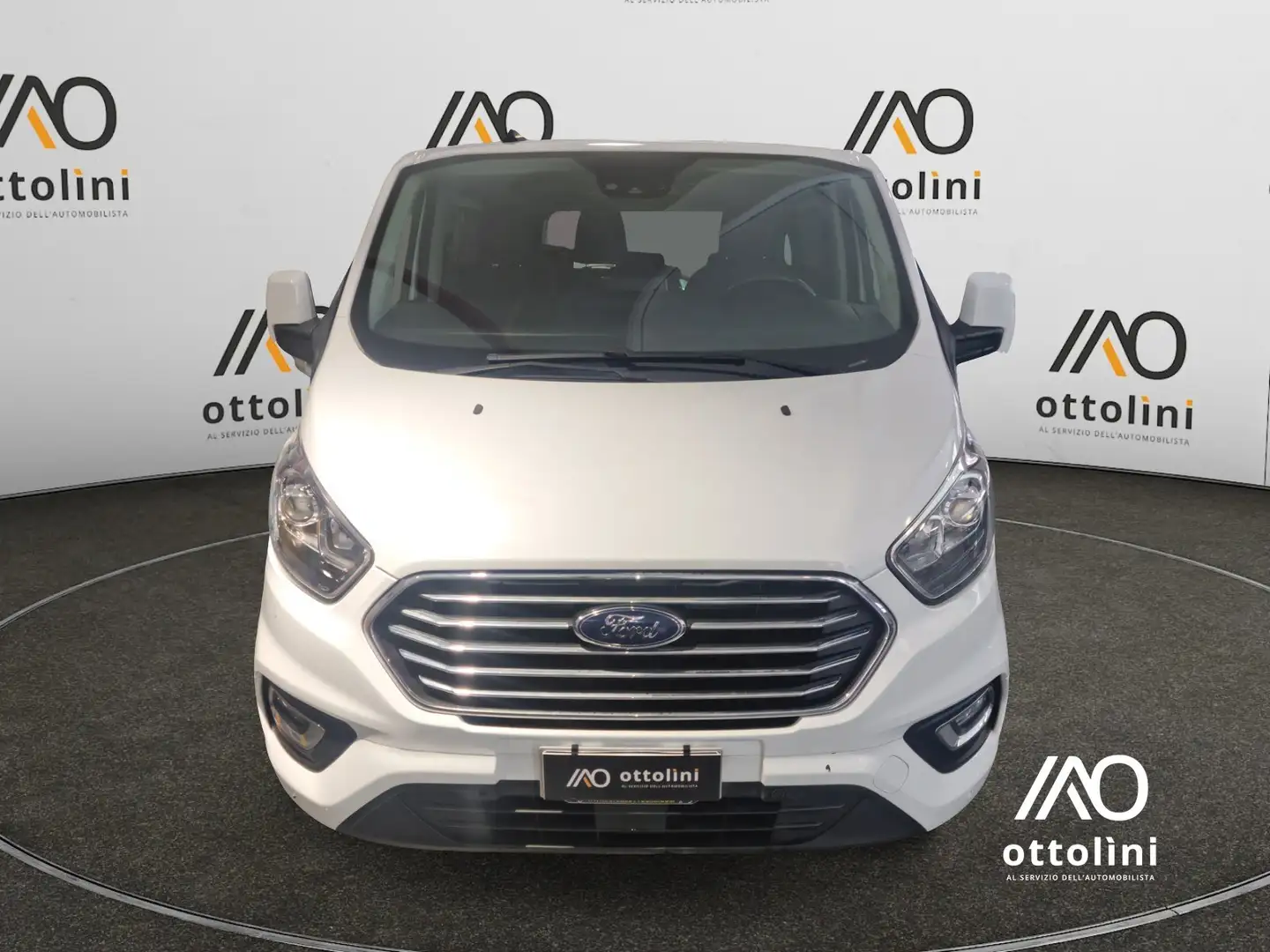 Ford Tourneo Custom Trend 320 2.0 TDCi 130cv aut. Blanc - 2