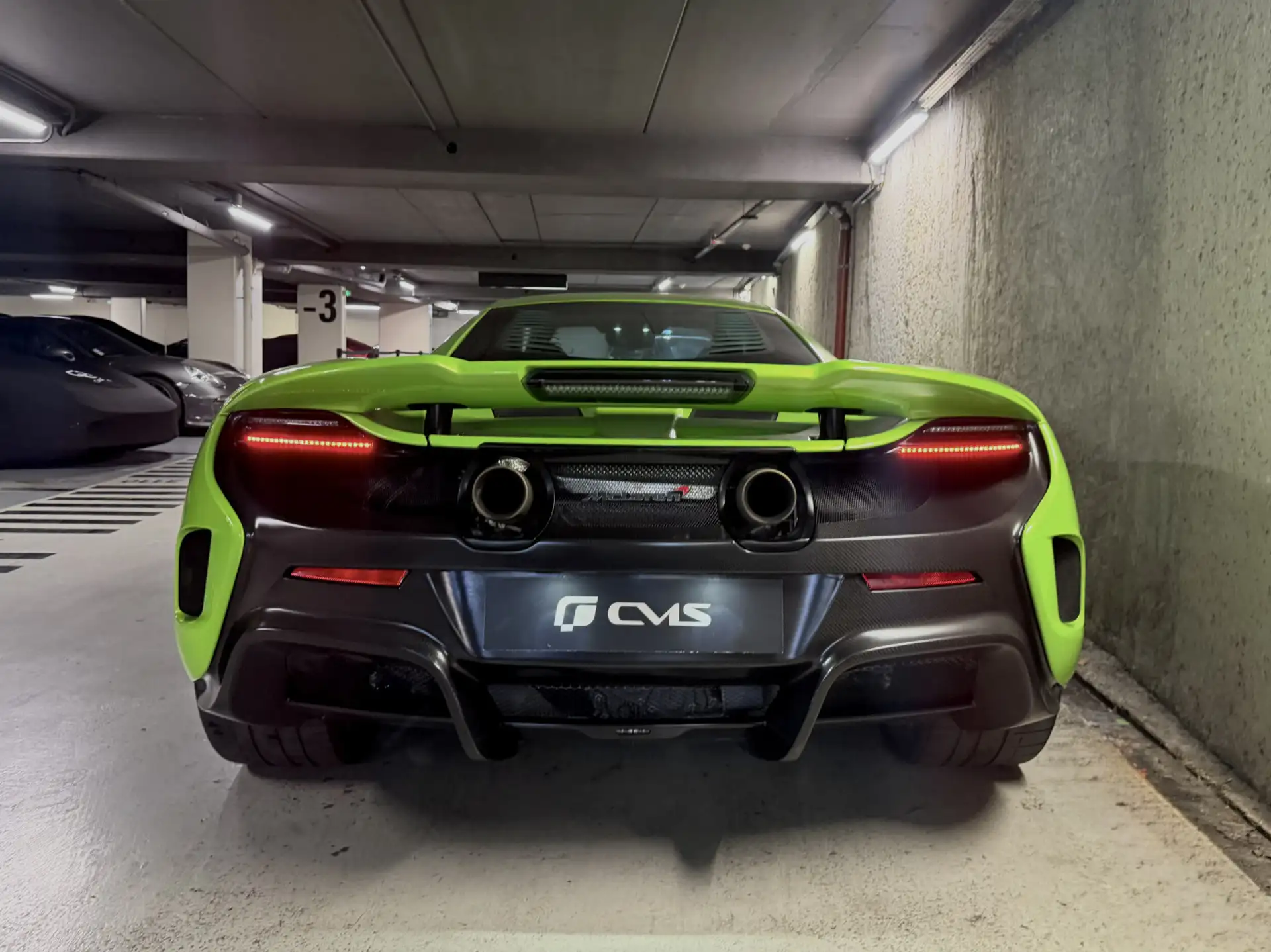 맥라렌 675LT 2015 옐로 사진 5