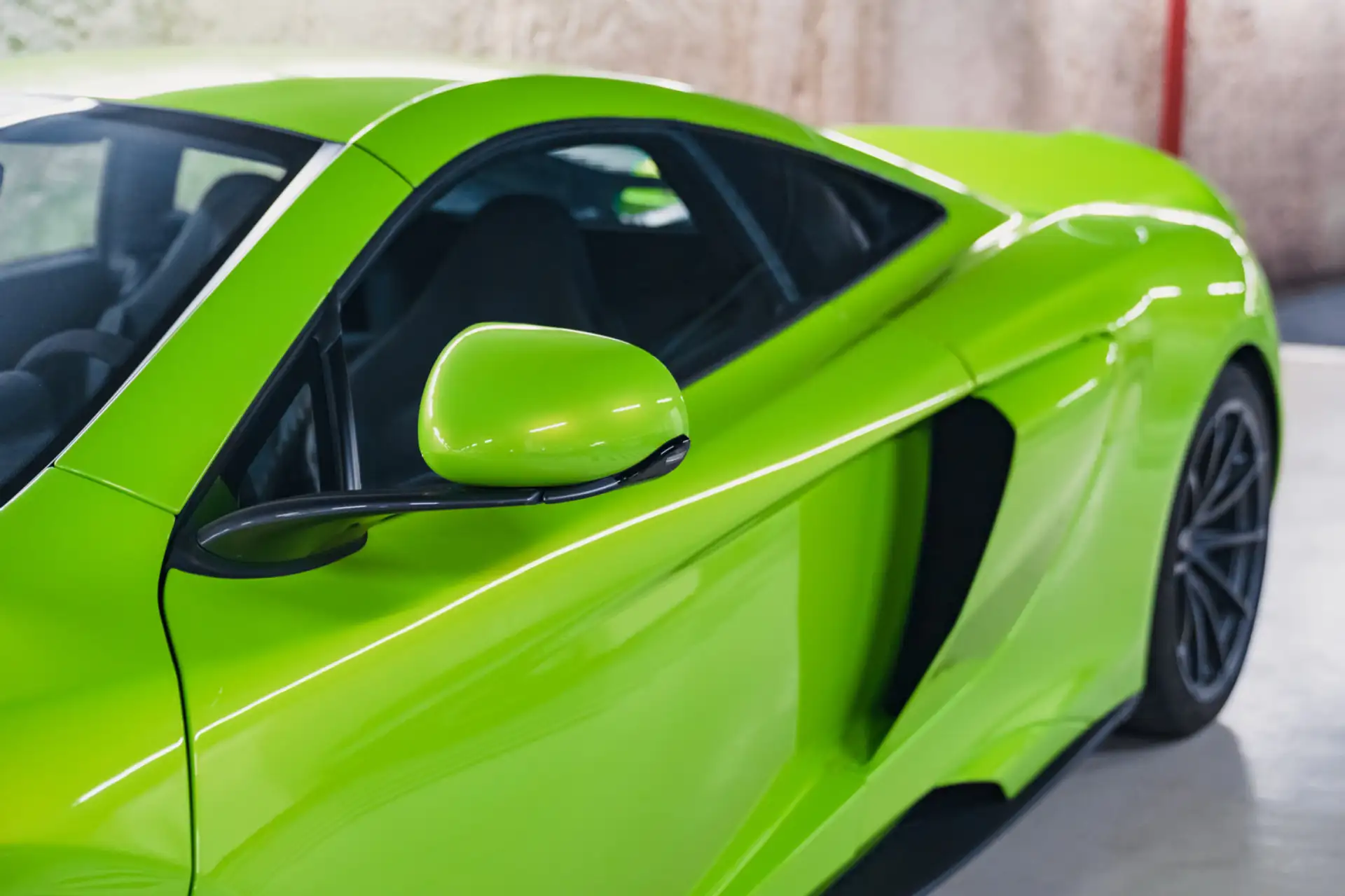 맥라렌 675LT 2015 옐로 사진 6