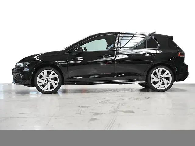 Volkswagen Golf view 3