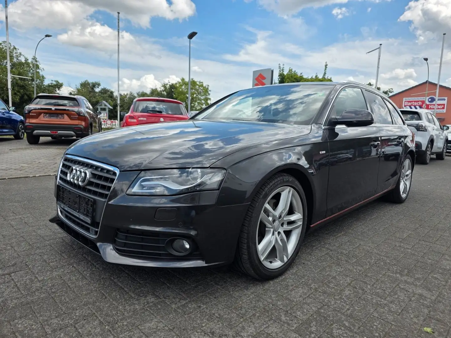 Audi A4 Ambition Avant*AHK*PANO*XENON*FAHRWERK S-LINE Schwarz - 1
