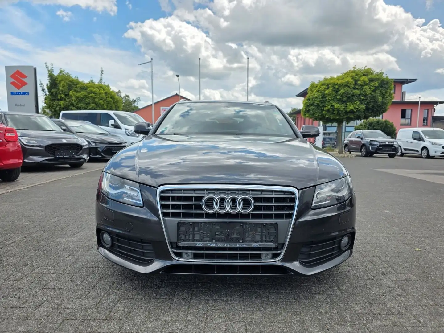 Audi A4 Ambition Avant*AHK*PANO*XENON*FAHRWERK S-LINE Schwarz - 2