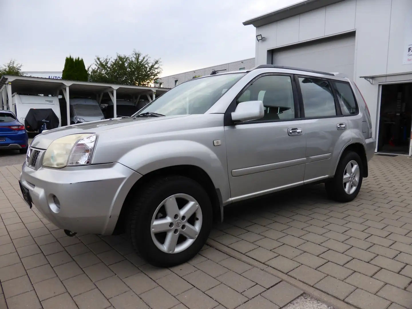 Nissan X-Trail Sport/Allwetterreifen/Allrad/AHK/Klima/wenig km Gris - 1