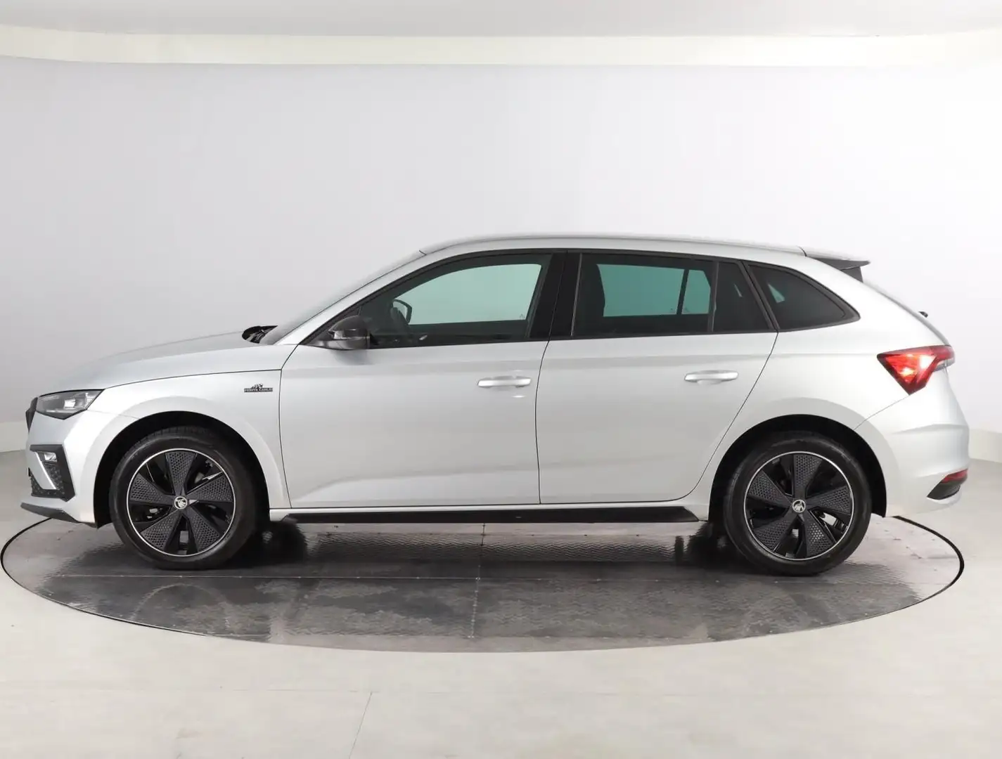 Skoda Scala 1.5TSI DSG Monte Carlo Matrix+Pano+Winter Silber - 2