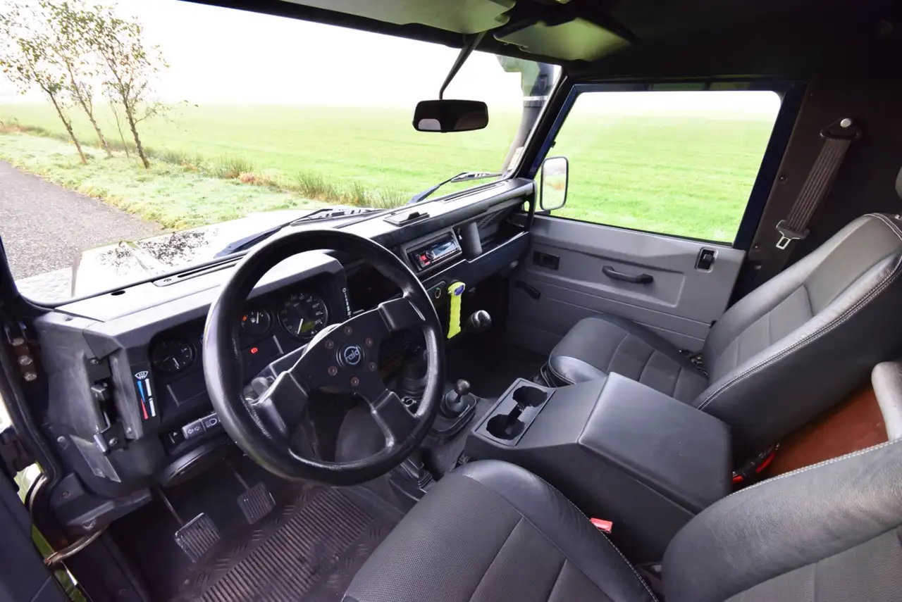 Land Rover Defender 2.5 Td5 90" Hard Top, foto 12