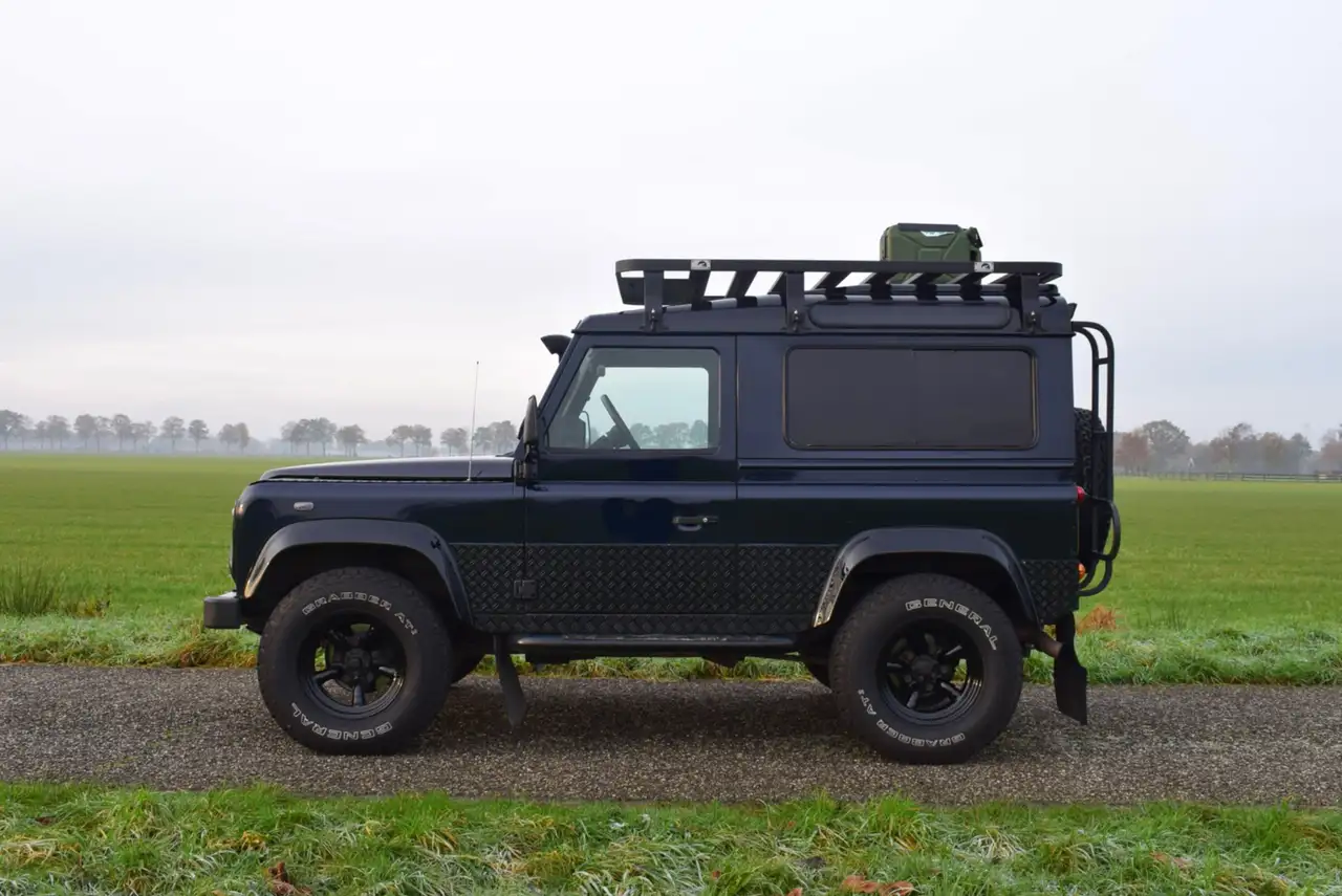 Land Rover Defender 2.5 Td5 90" Hard Top, foto 2