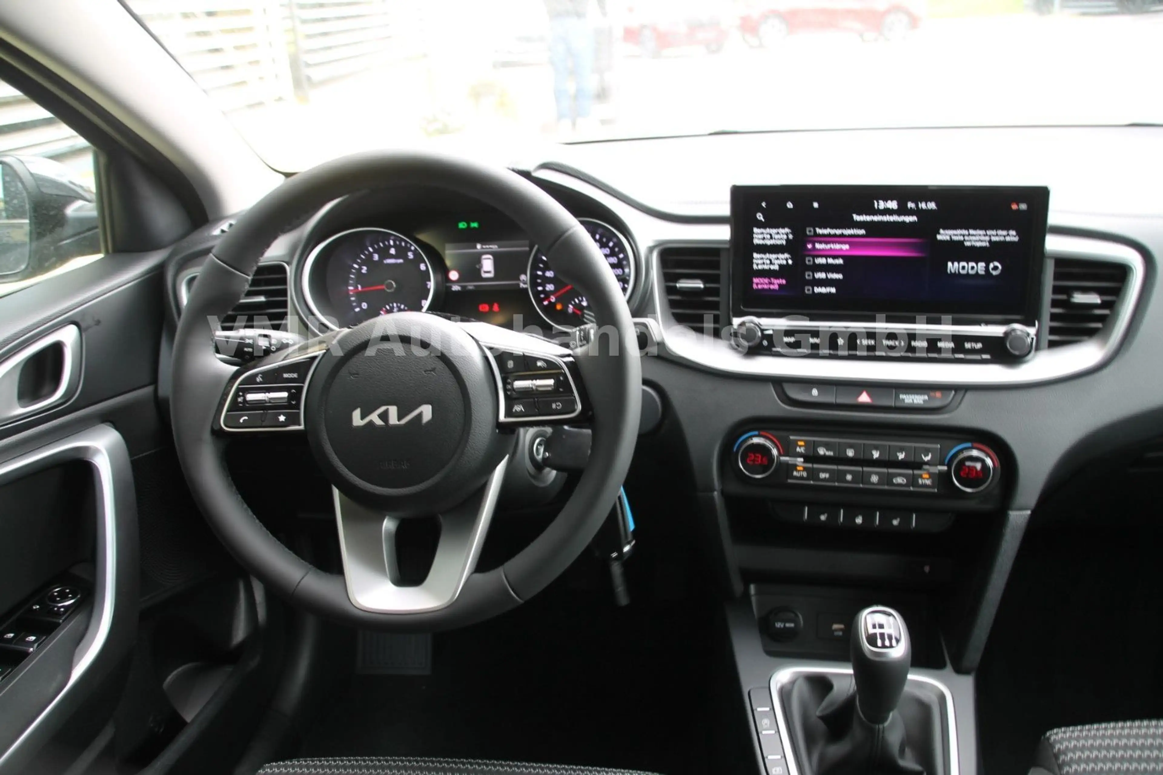 Kia Ceed SW / cee'd SW 1.5 T-GDi  TOP *Navi*Kamera* — photo 11