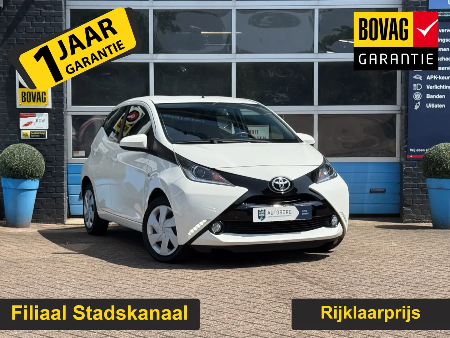 Toyota Aygo 1.0 VVT-i x-nav Prijs Inclusief Onderhoud & 12 Maa Wit - 1