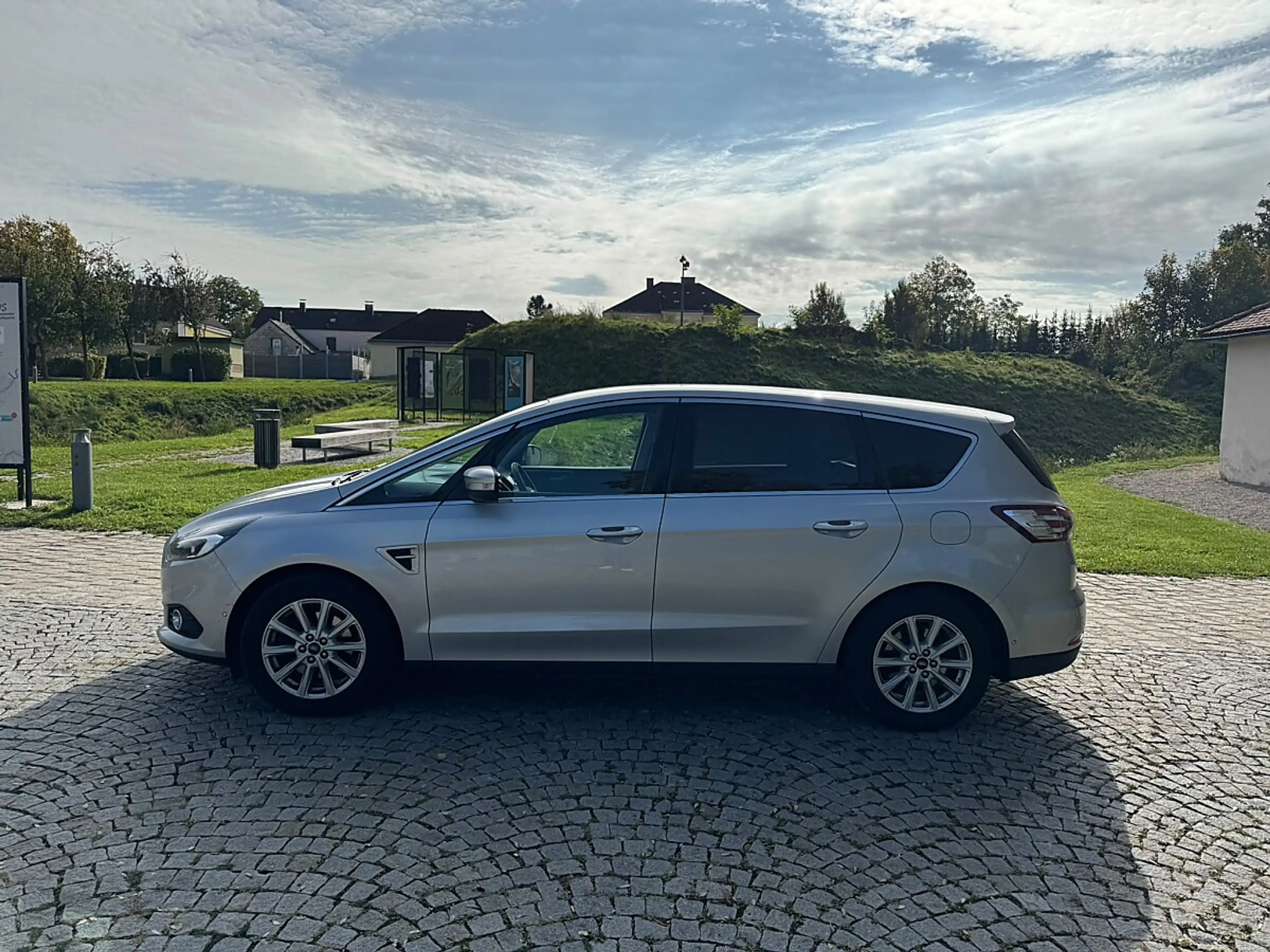 Ford S-Max S-MAX Titanium 2.0 TDCi Auto-Start/Stop Aut. — photo 6