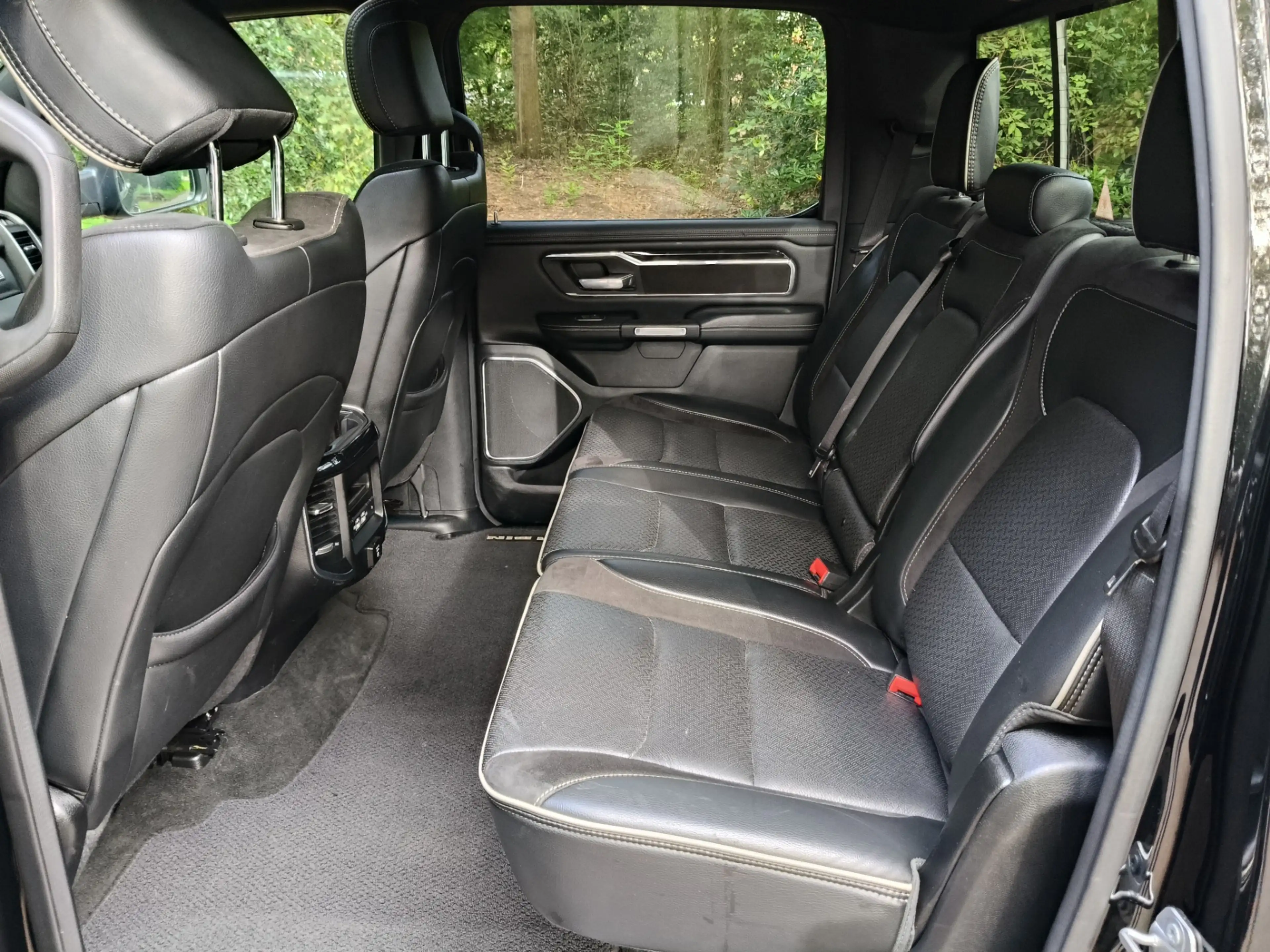 Dodge RAM 1500 5.7 V8 4x4 Crew Cab Laramie EX BTW — photo 10