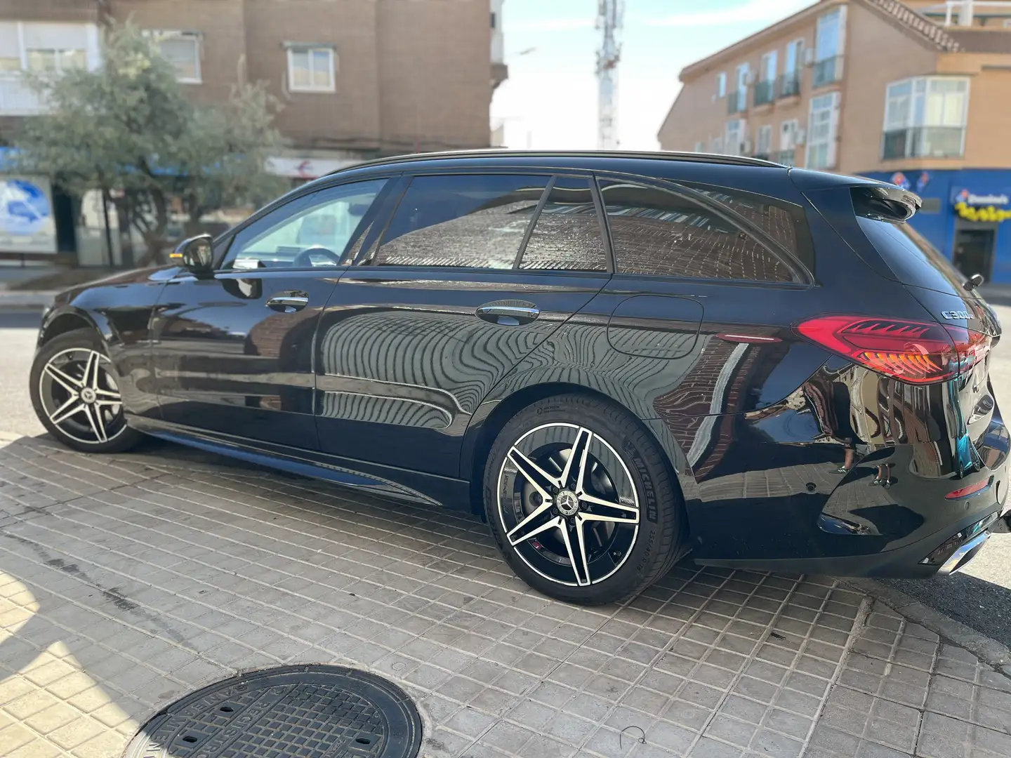 Mercedes-Benz C 300 Estate 300e 9G-Tronic - 2