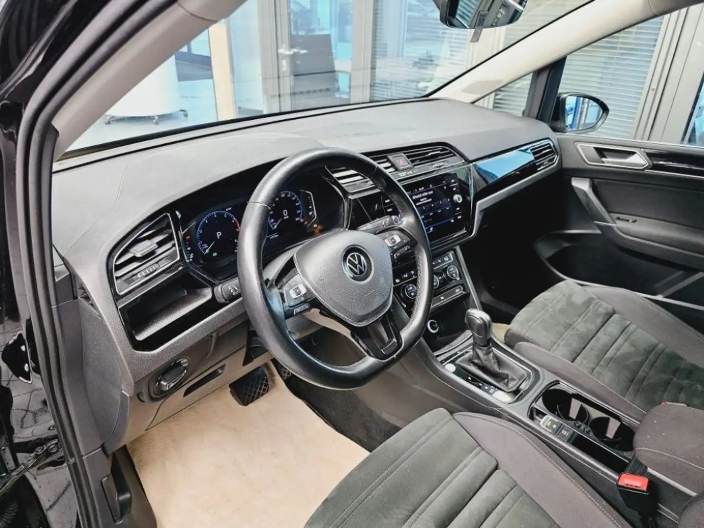 Volkswagen Touran 1.5 TSI ACT DSG Highline Nero - 2