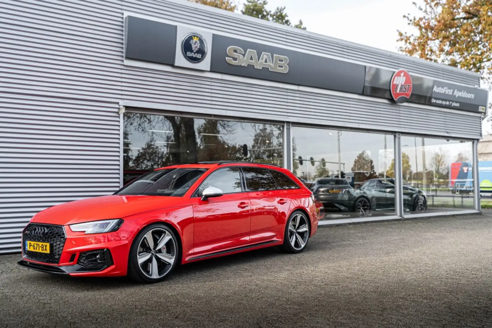 Audi RS4 2.9 TFSI RS4 Quattro Alle Opties Rood - 2