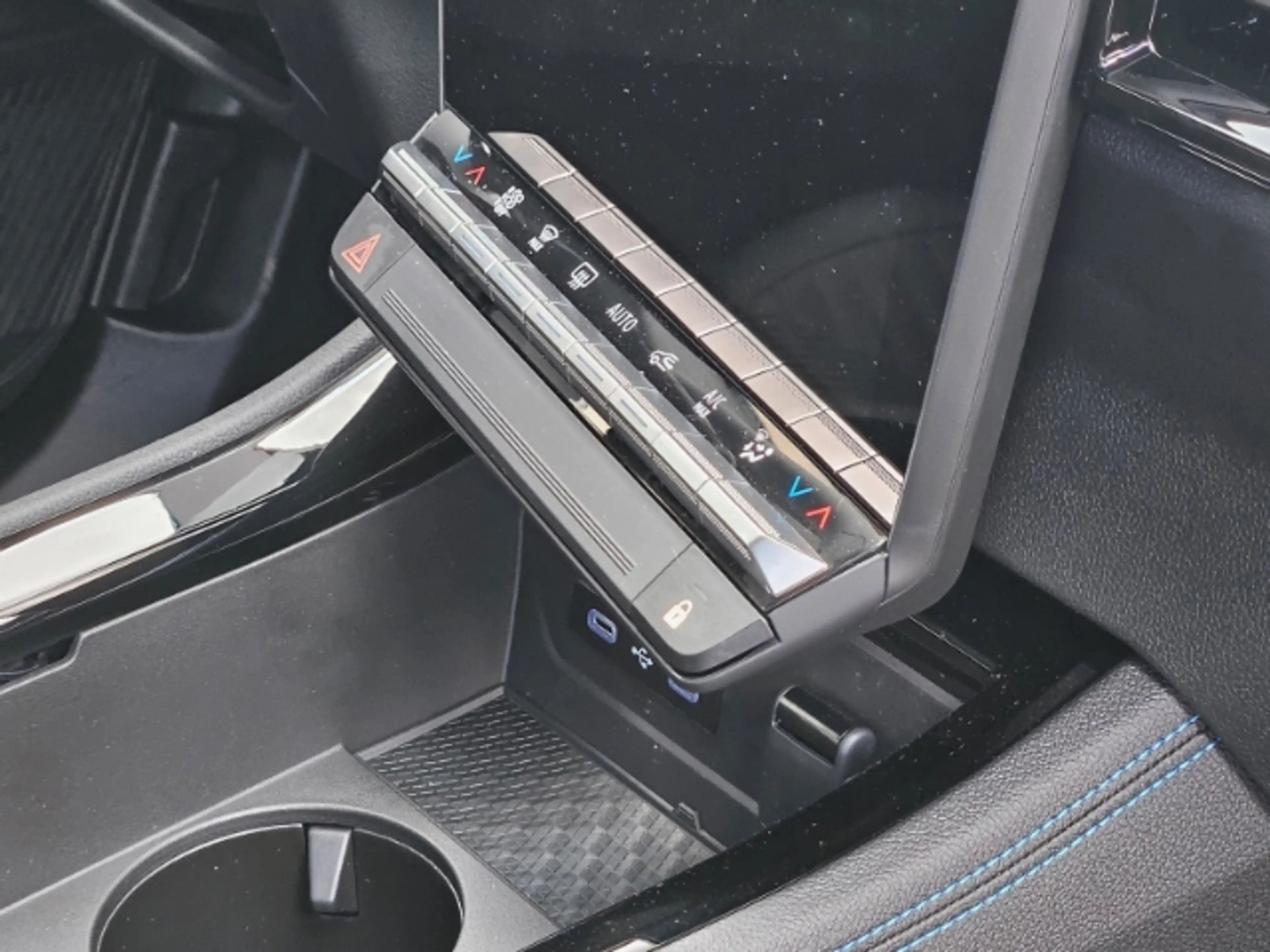 Renault Espace VI Esprit Alpine E-Tech Hybrid 7-Sitzer HUD Panora — photo 8