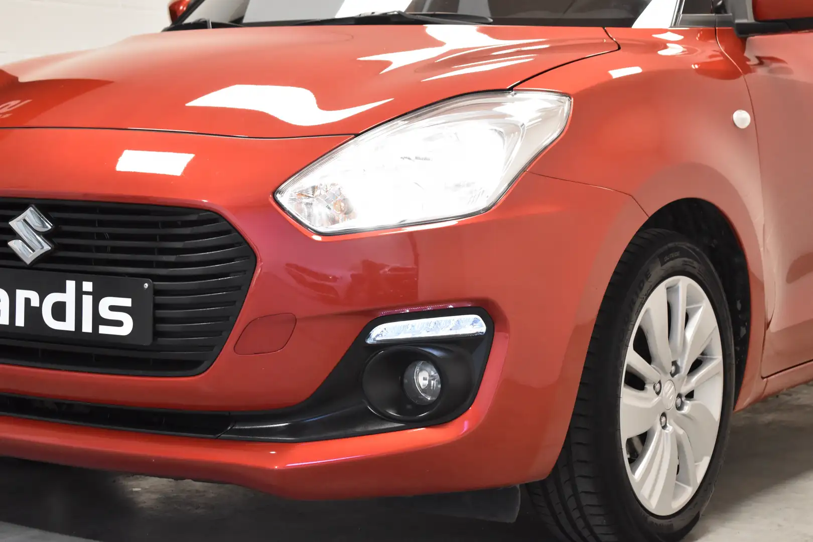 Suzuki Swift 1.2i GL+ (EU6d-TEMP) *NAVI*CAMERA*PDC* Rouge - 2