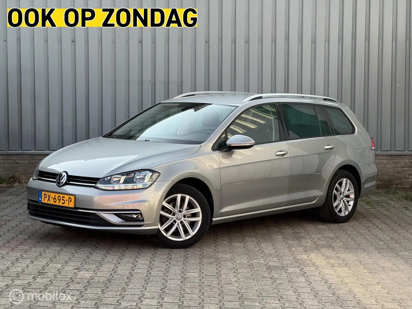 Volkswagen Golf Variant 1.0 Comfortline | Carplay | Climate Grijs - 1