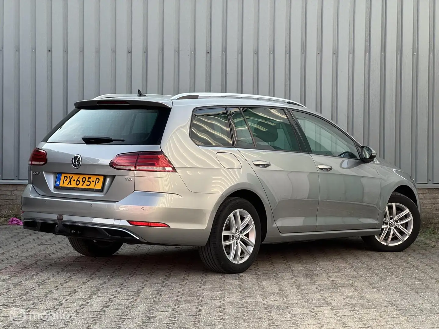 Volkswagen Golf Variant 1.0 Comfortline | Carplay | Climate Grijs - 2