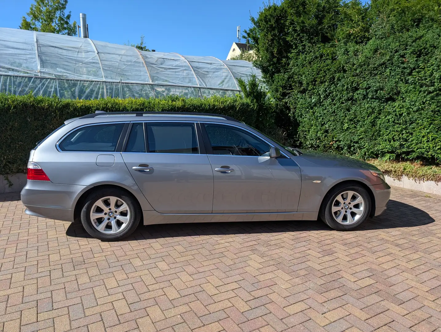 BMW 523 523i Touring Aut. Gri - 1