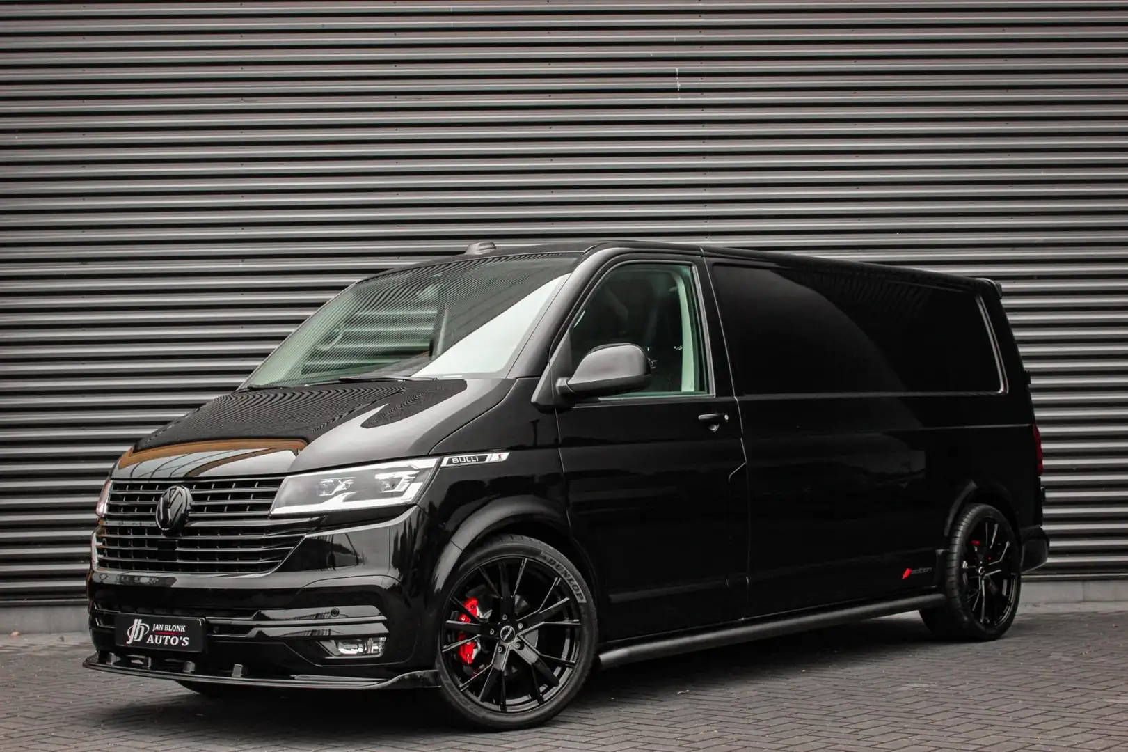 Volkswagen Transporter 2.0 TDI L2H1 150PK JB-EDITION DSG / PDC / VERLAGIN Noir - 1