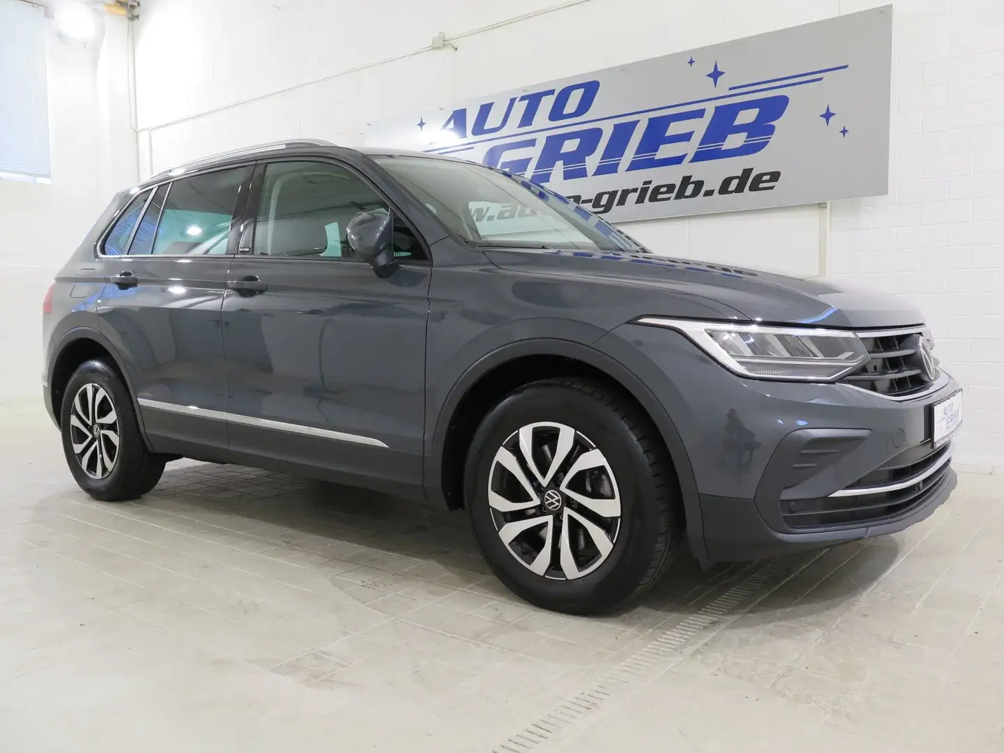 Volkswagen Tiguan Active eHybrid, LED,ACC,App,beh.LR,elek Heckklappe - 1