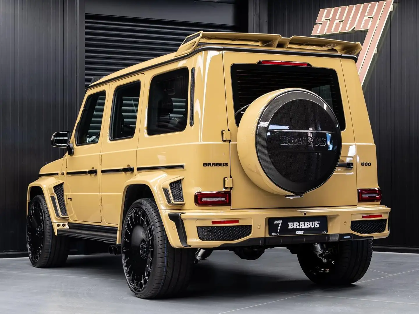 Mercedes-Benz G 63 AMG AMG G63 BRABUS MY 2026 + A22 + SUPERIOR + Carbon Gelb - 2