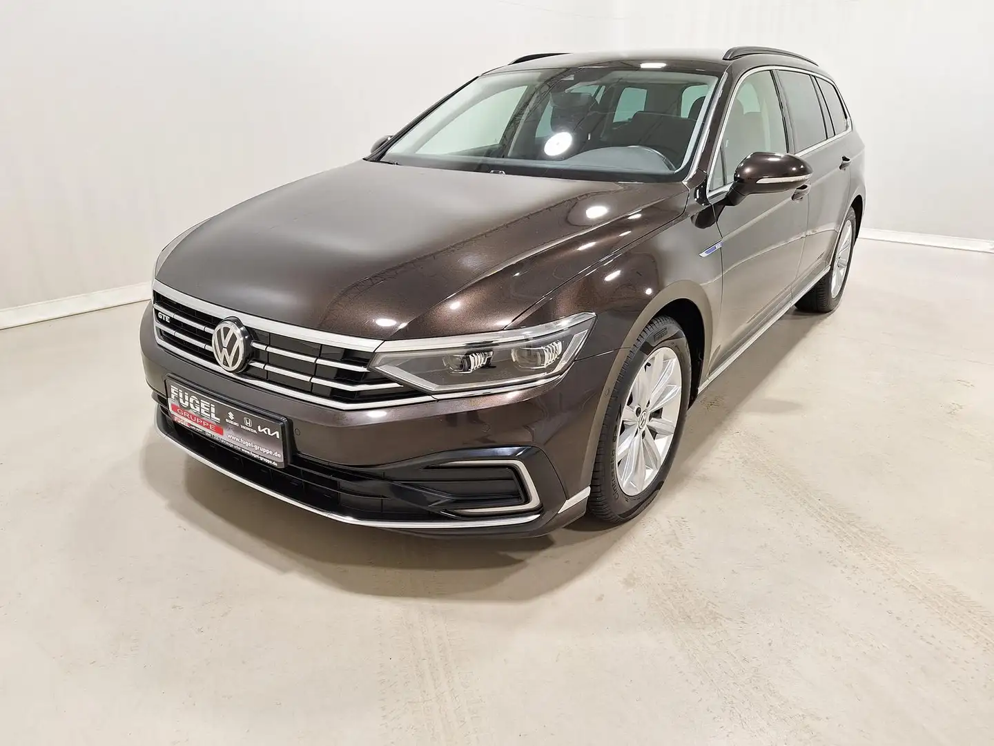 Volkswagen Passat Variant 1.4 TSI DSG GTE Matrix|360°|AHK|ACC Braun - 2