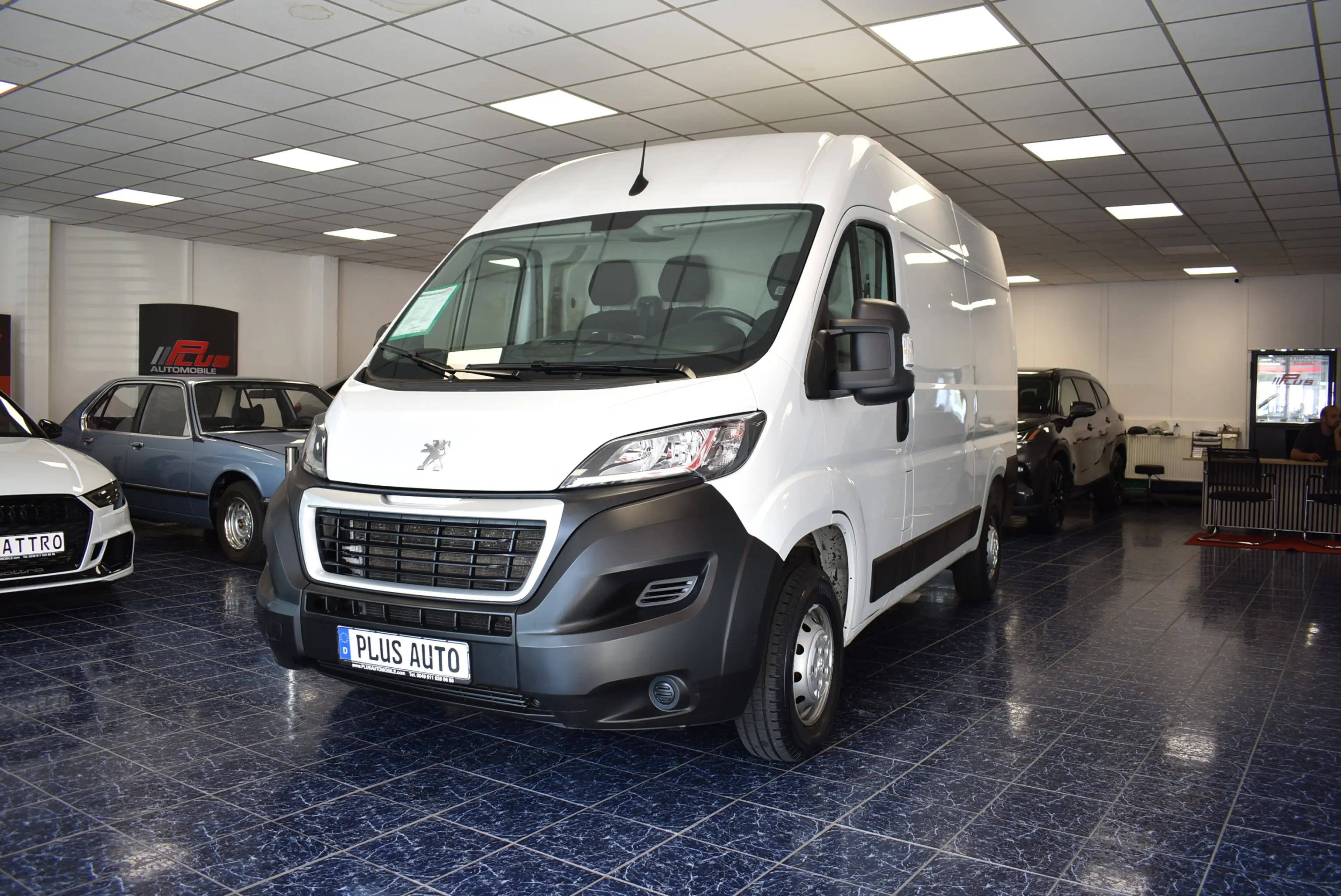 Peugeot Boxer 333 L2H2 BlueHDi 140 Carplay Kamera Temp — photo 2