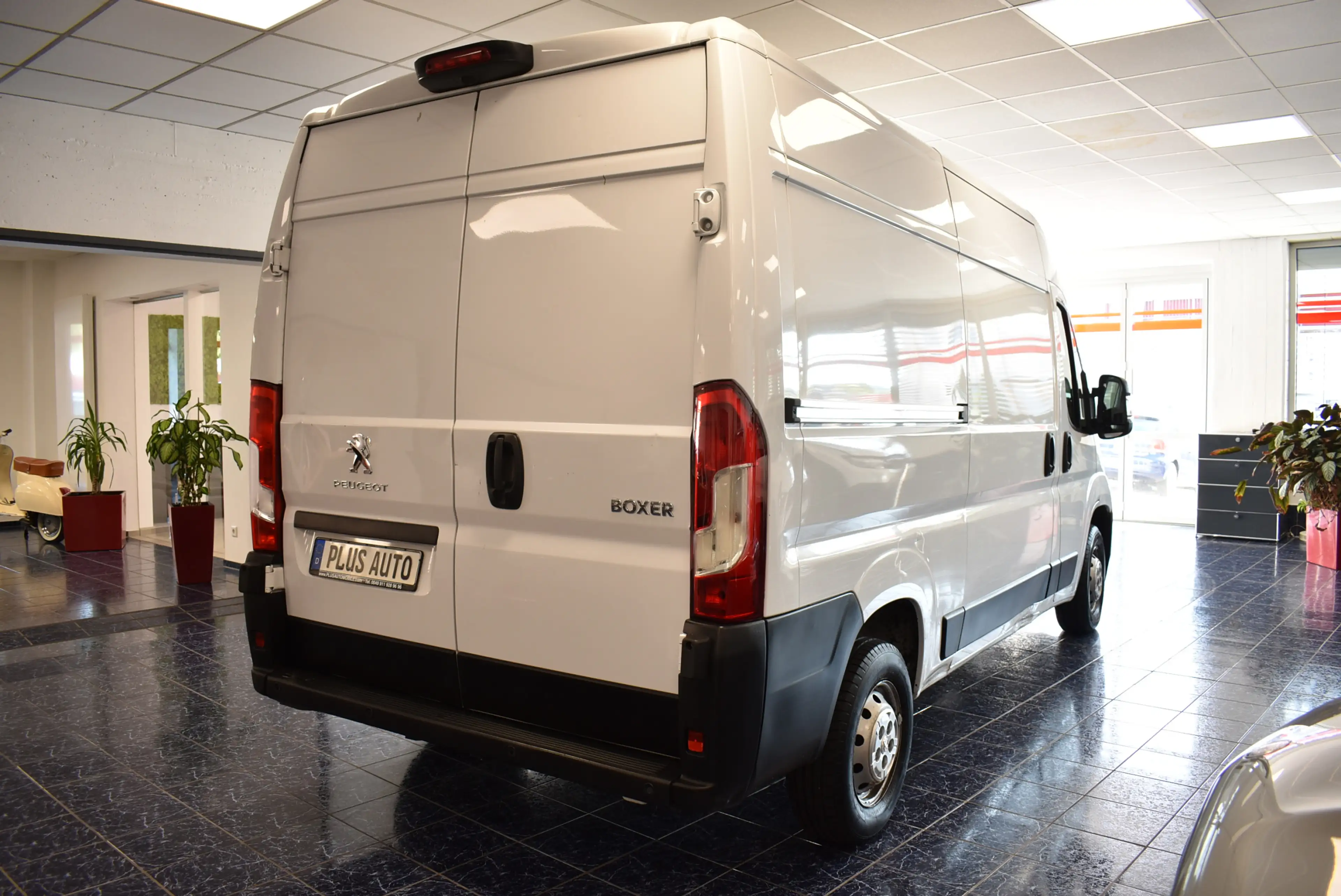 Peugeot Boxer 333 L2H2 BlueHDi 140 Carplay Kamera Temp — photo 4