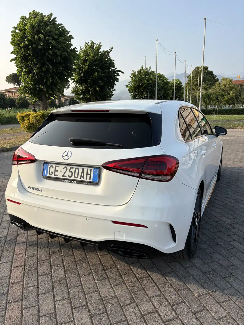 Mercedes-Benz A 180 d Premium Night edition auto - 1