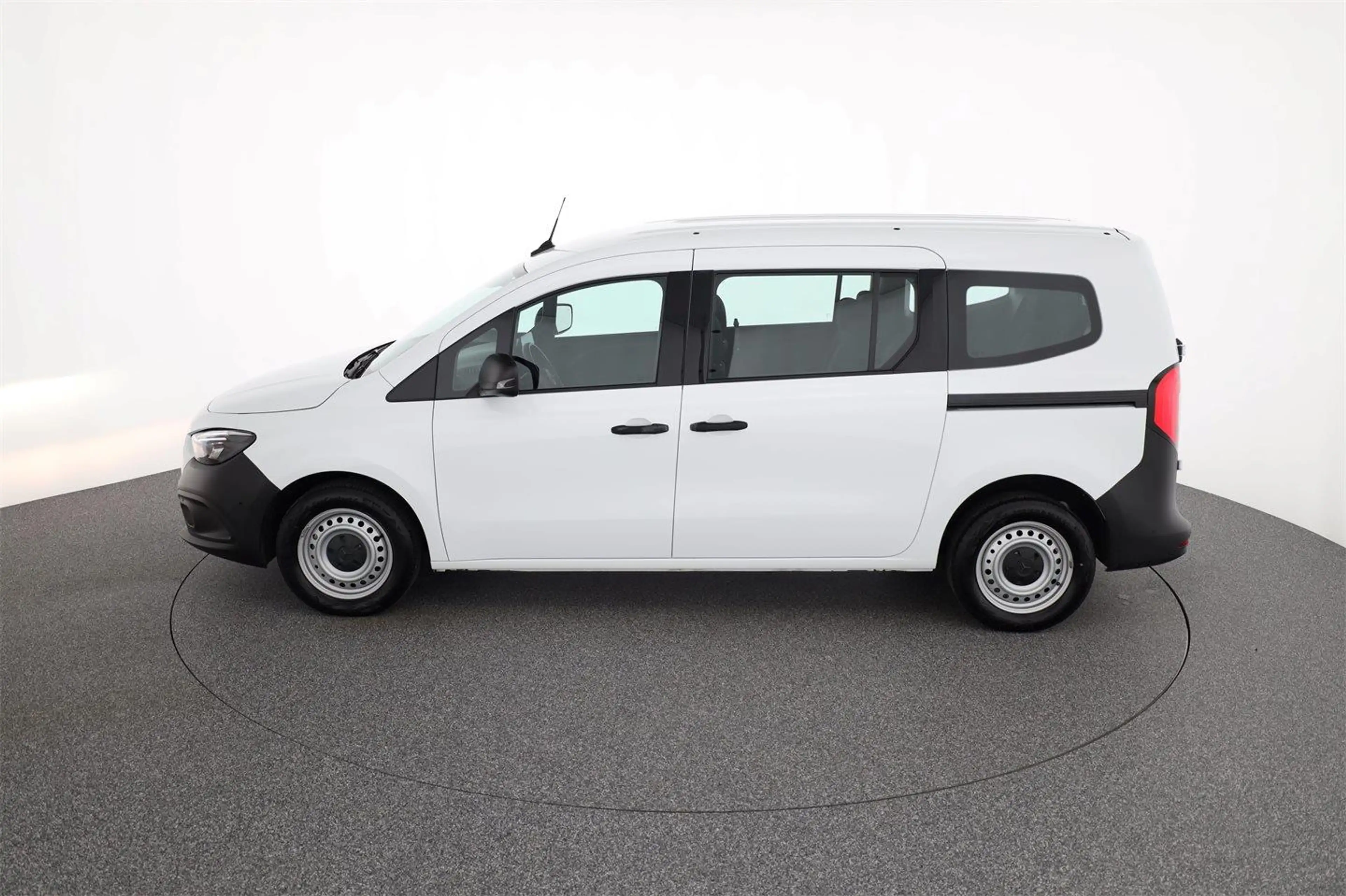 Mercedes-Benz Citan Tourer 113 lang — photo 3