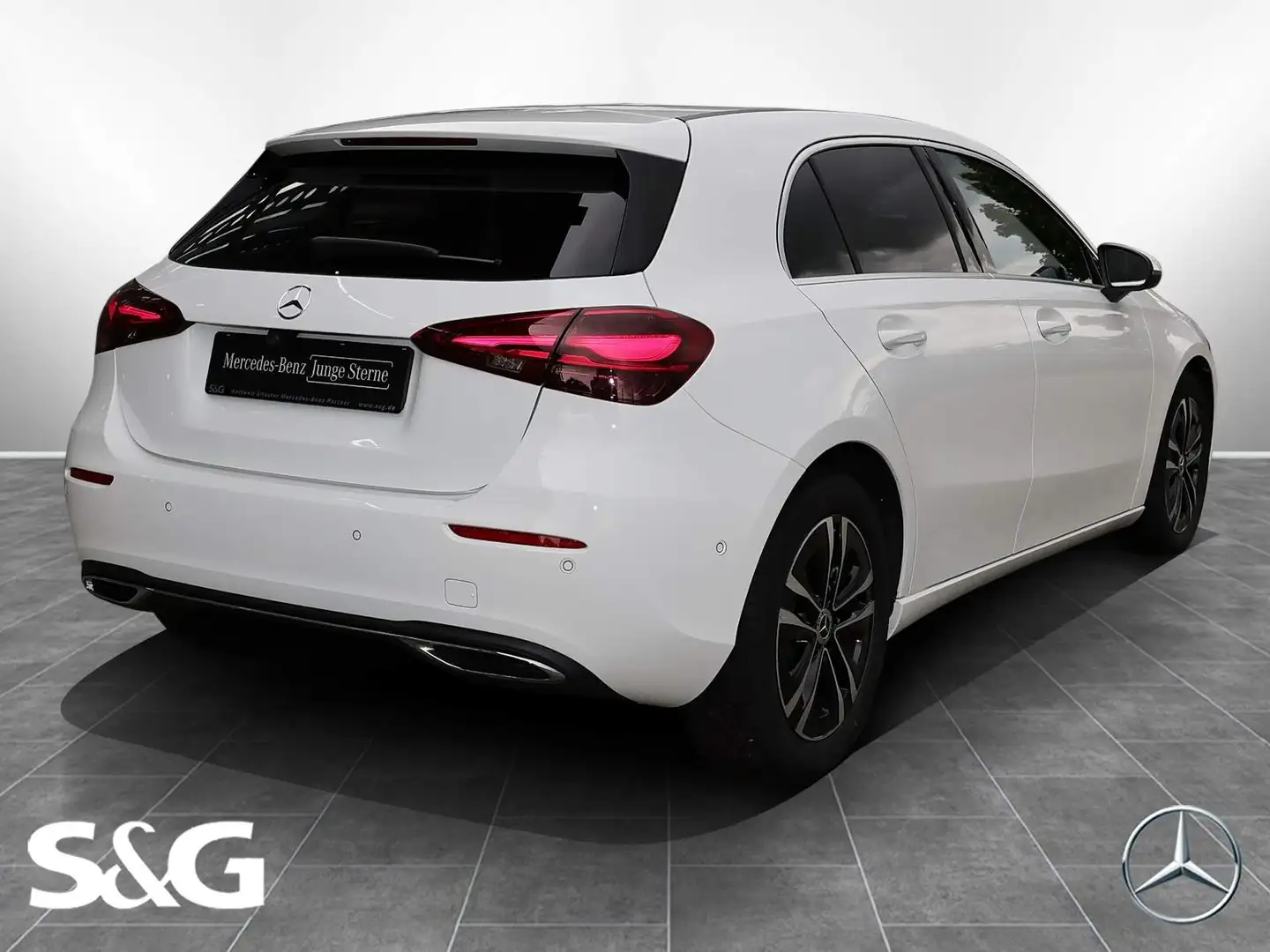 Mercedes-Benz A 180 Progressive+LED+KAMERA+17"+NAVI+CARPLAY Weiß - 2