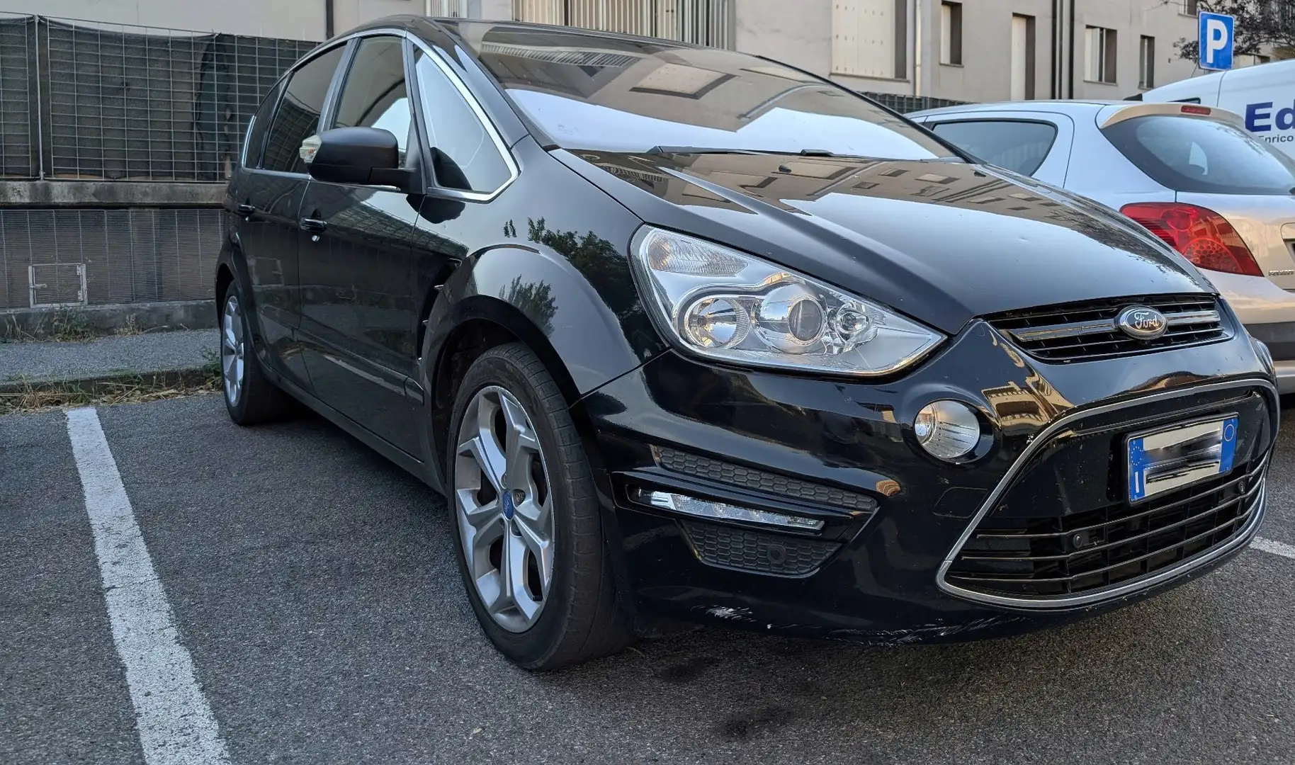 Ford S-Max 2.0 tdci Titanium c/radio 163cv powershift Nero - 1