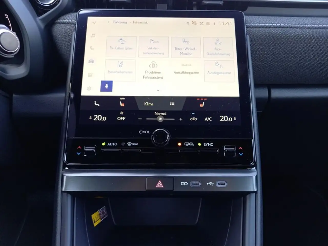 Lexus LBX FWD Komfort Paket Totwinkel-Assist Navi LED 15